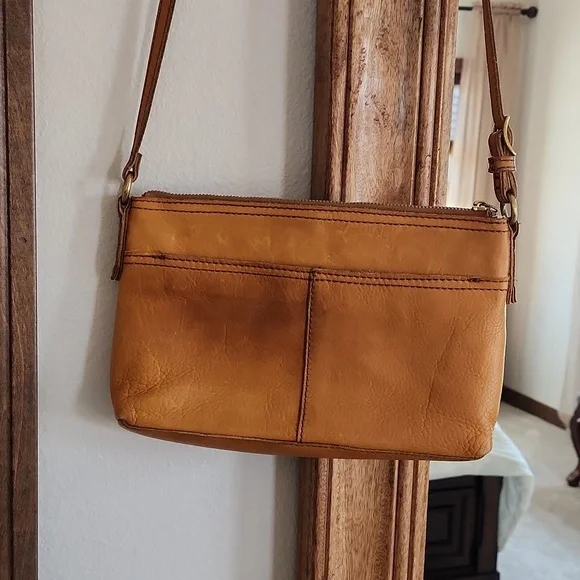 Margot Tan Leather Crossbody Bag - Picture 6 of 14